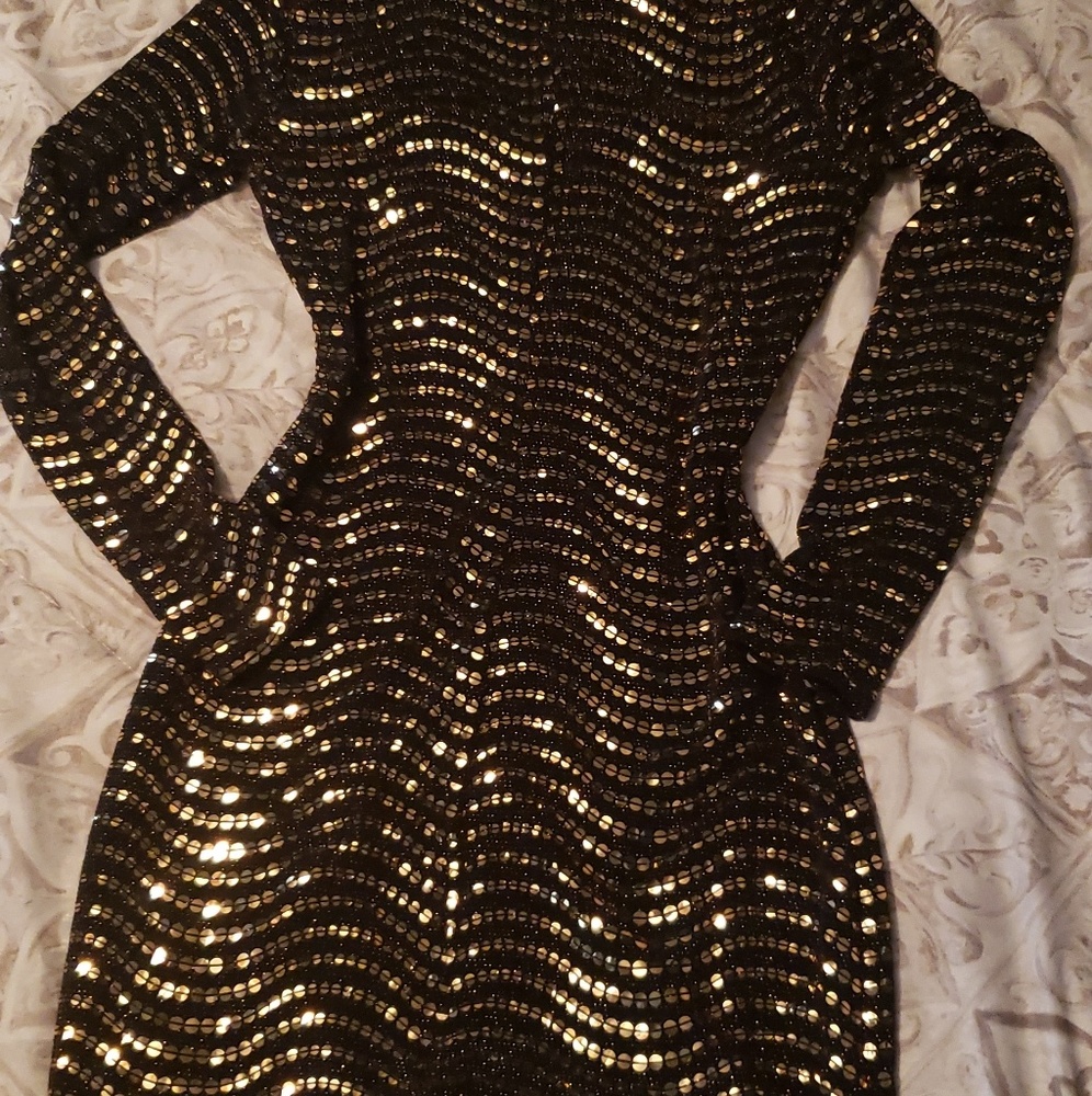Dress - Picture 3 of 3